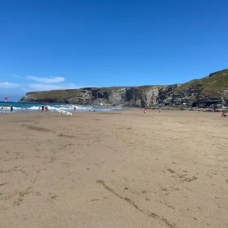 Holiday home Copthorne -